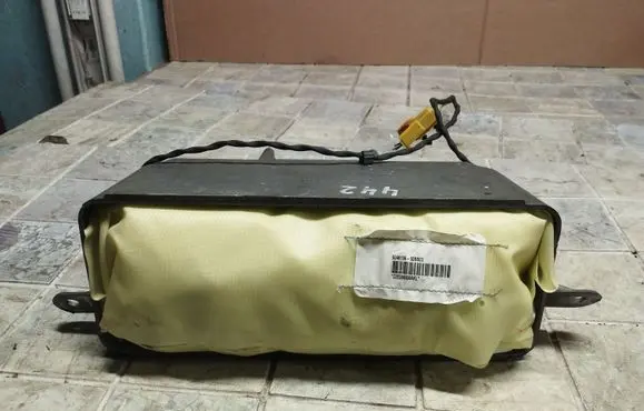 Chrysler Pacifica Passenger airbag