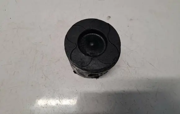 Volvo C30 Piston 