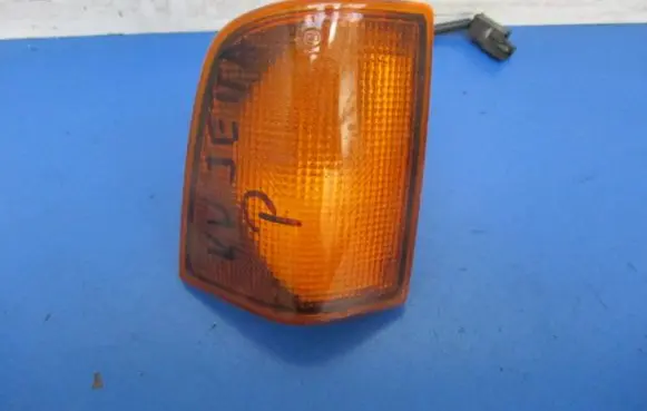 Volkswagen Jetta I Front indicator light
