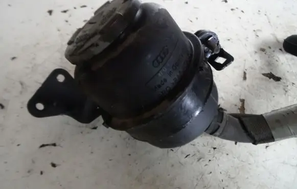 Audi Q5 SQ5 Power steering fluid tank/reservoir