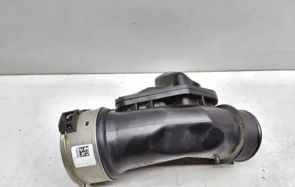 Volvo XC60 Intercooler hose/pipe 31422061