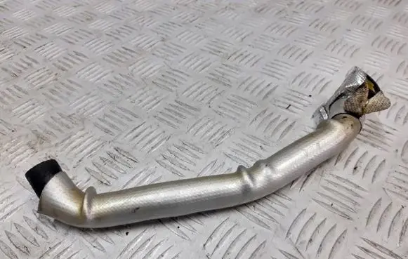 Nissan Note (E12) Engine coolant pipe/hose