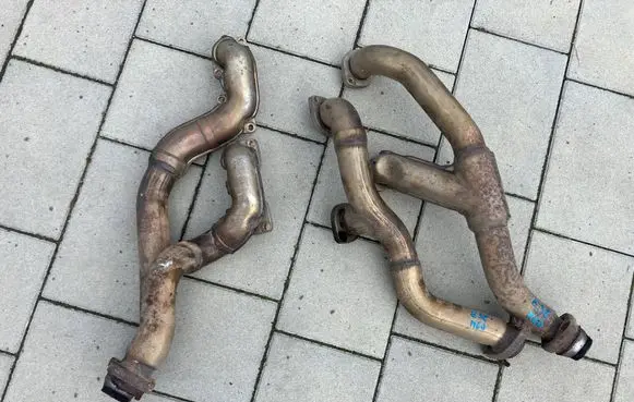BMW 7 E32 Exhaust manifold