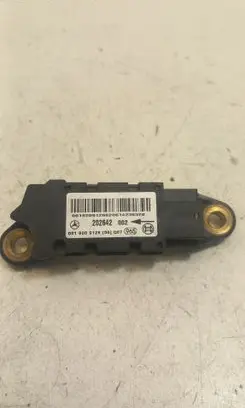 Mercedes-Benz E W211 Airbag deployment crash/impact sensor 0018209126 20642002
