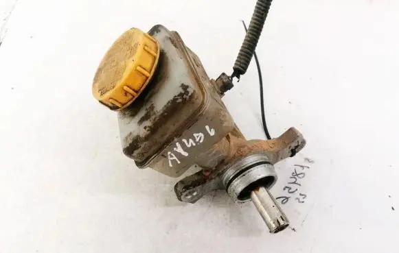 Subaru Legacy Master brake cylinder