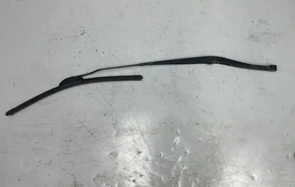 Opel Vectra C Windshield/front glass wiper blade 09185813