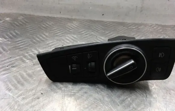 Hyundai i40 Light switch 1410160040 933003Z950 39R1071000