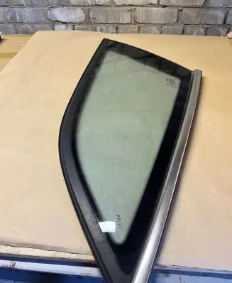Ford Mondeo MK IV Rear windscreen/windshield window 43R001583 7S71N297B