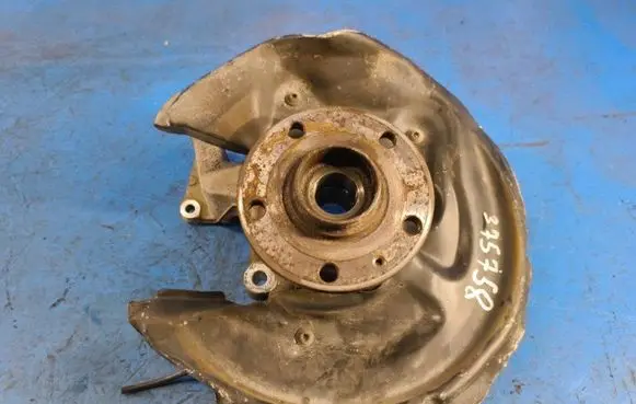Volkswagen Tiguan Rear wheel hub spindle/knuckle 3C0505436G