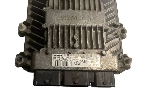 Ford Focus Engine control unit/module 4M5112A650JH 5WS40303HT 856716991