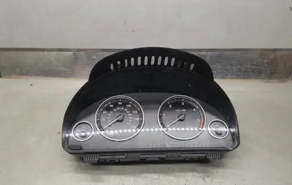 BMW 5 F10 F11 Speedometer (instrument cluster) 925559101 9255591 220705404