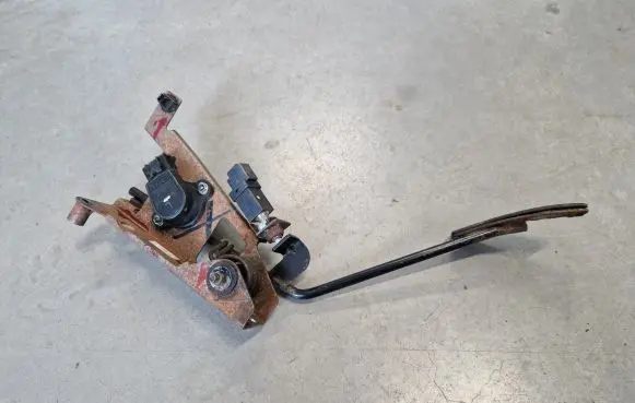 Ford Ranger Accelerator throttle pedal