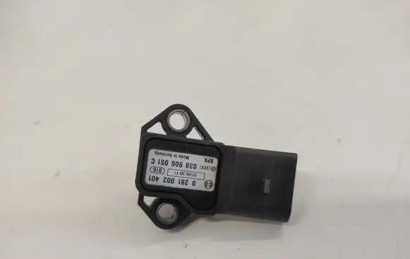 Volkswagen Touareg I Air pressure sensor 0281002401 038906051C