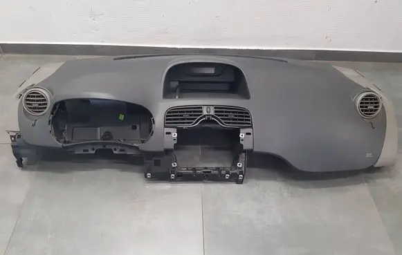 Renault Kangoo II Dashboard 8200587060 8200454893 8200454893B