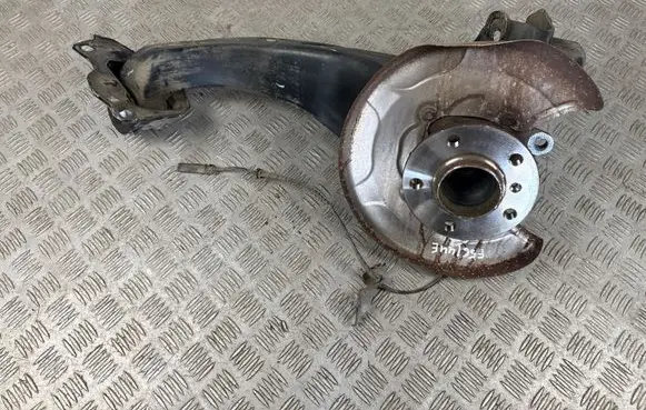 Mini One - Cooper F56 F55 Rear wheel hub 6851570