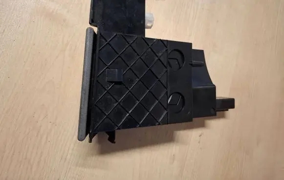 Volkswagen Transporter - Caravelle T5 Cup holder front 7H1858601 0512008