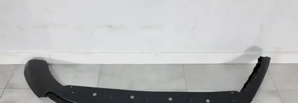 Front bumper lip