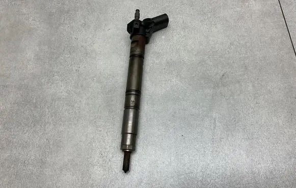 Audi A7 S7 4G Fuel injector 059130277CC 0445116040