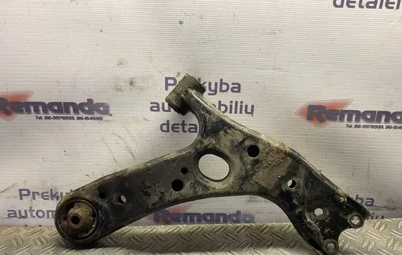 Toyota Auris 150 Front lower control arm/wishbone