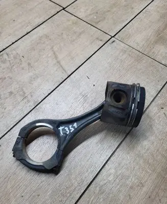 Mercedes-Benz E W211 Piston with connecting rod 8340E