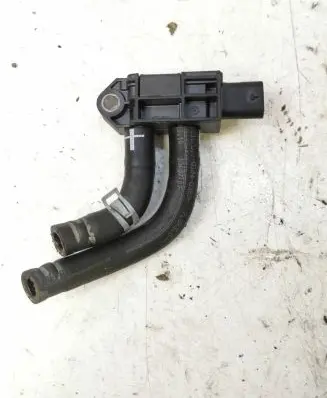 Audi A3 S3 8V Exhaust gas pressure sensor 04L906051F