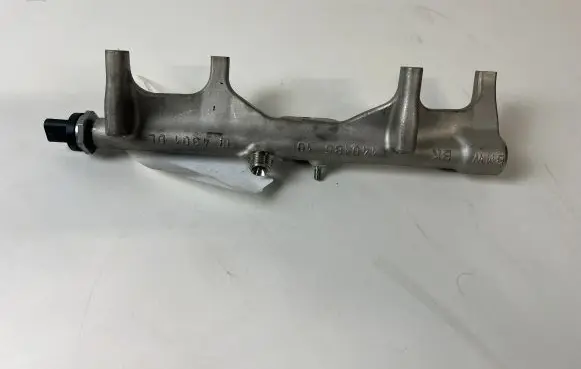 Mini One - Cooper F56 F55 Fuel main line pipe 7639975