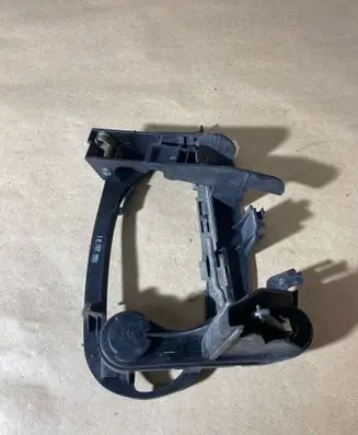 Front door exterior handle/bracket