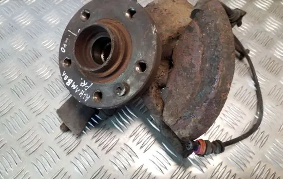 Seat Alhambra (Mk1) Front wheel hub spindle knuckle