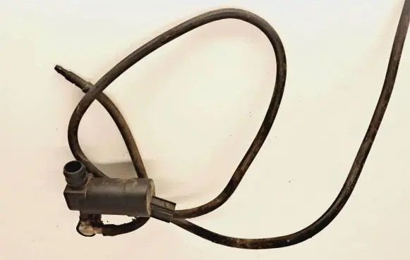 Volvo V50 Windscreen/windshield washer pump 1S7117K624FE T655C