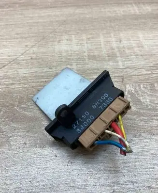 Nissan Almera N16 Heater blower motor/fan resistor 271508H300 3J0007330