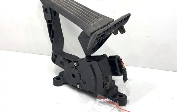 Hyundai ix35 Accelerator throttle pedal 327262S000