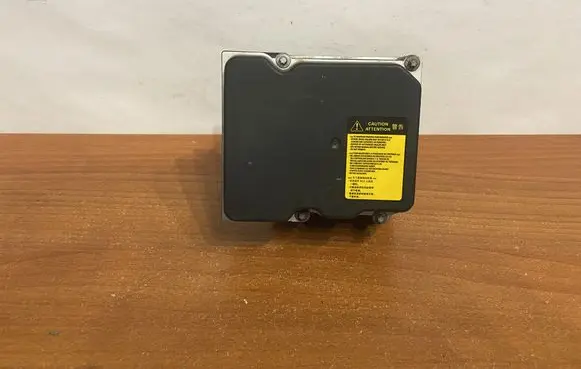 Toyota Avensis T270 ABS Pump 0265950749 B316