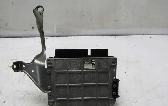 Toyota RAV 4 (XA40) Engine control unit/module ECU 89661-42J40