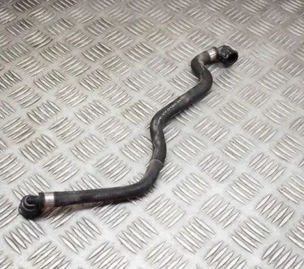 Coolant pipe/hose