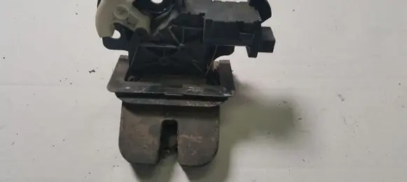 Audi A6 S6 C5 4B Tailgate/trunk/boot lock/catch/latch