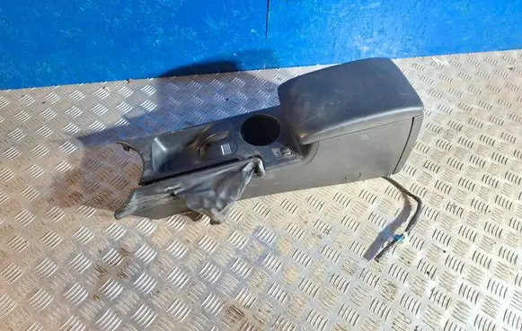 Subaru Outback Center console 92174AG050 92132AG150 92132AG170