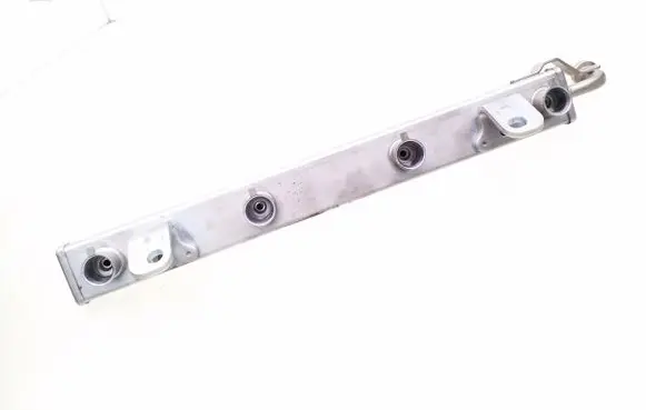 Renault Megane III Fuel main line pipe
