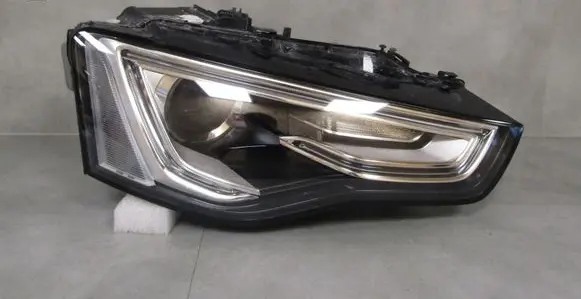 Audi A5 8T 8F Headlight/headlamp 8T0941044C