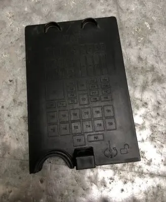 Jeep Compass Fuse box cover 52027004-BILI 52027004