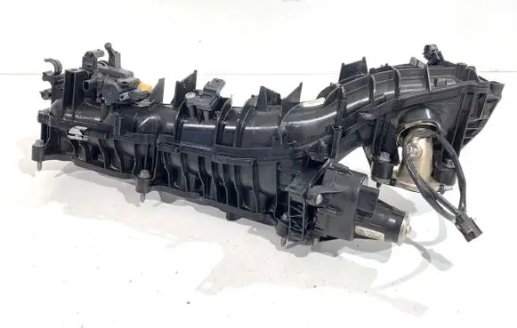 BMW 5 G30 G31 G38 Intake manifold 8579245