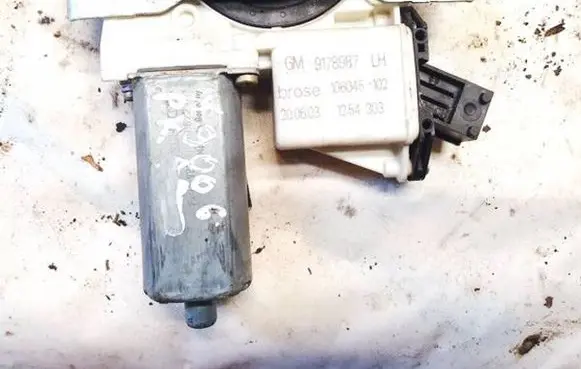 Opel Signum Front door window regulator motor 9178987 106045-102