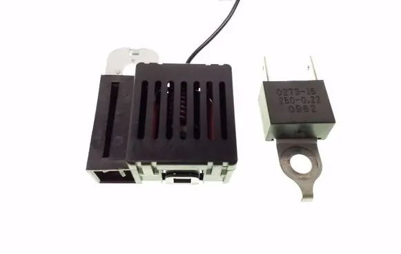 Nissan Leaf I (ZE0) Aerial antenna amplifier