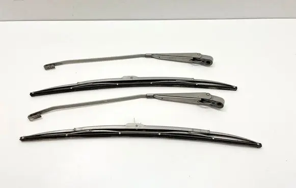 Mercedes-Benz SLC C107 Windshield/front glass wiper blade 1078203944 A1078203944