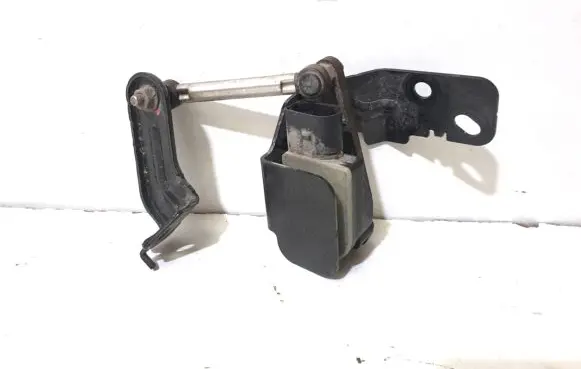Hyundai Ioniq Rear air suspension level height sensor 