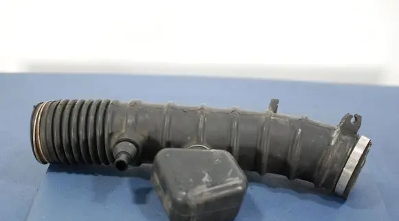 Lexus IS 200-300 Intake resonator 17893-31020