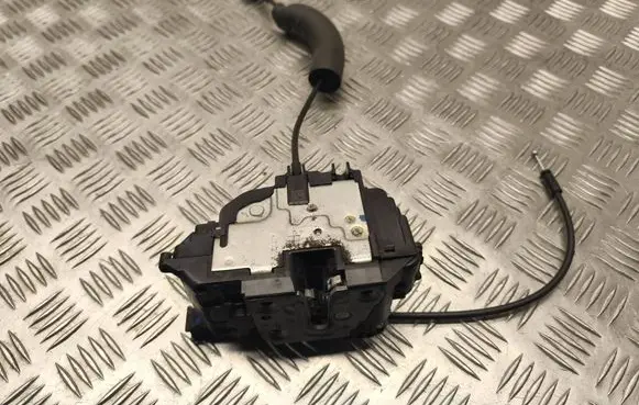 Renault Megane III Front door lock 805020001RA