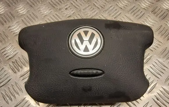 Volkswagen Golf IV Steering wheel airbag 3B0880201BM
