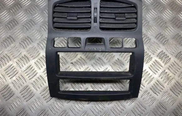 Hyundai Santa Fe Dash center air vent grill 8477126620