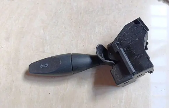 Ford Fiesta Indicator stalk 1s7t13335ae