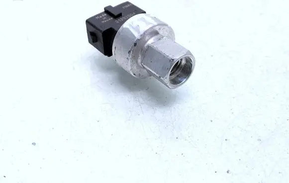 Volvo XC60 Air conditioning (A/C) pressure sensor 31292004